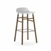 Normann Copenhagen Form Barstuhl Walnut - Sitzhöhe 75 Cm - B 44 X T 44 Cm - White